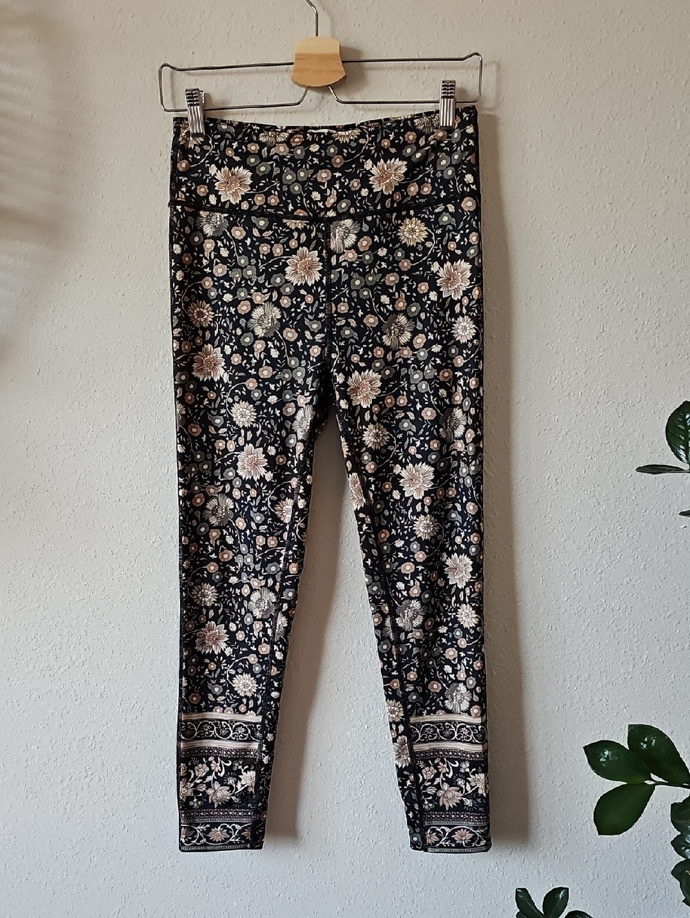 Spell Black Floral Active Leggings
